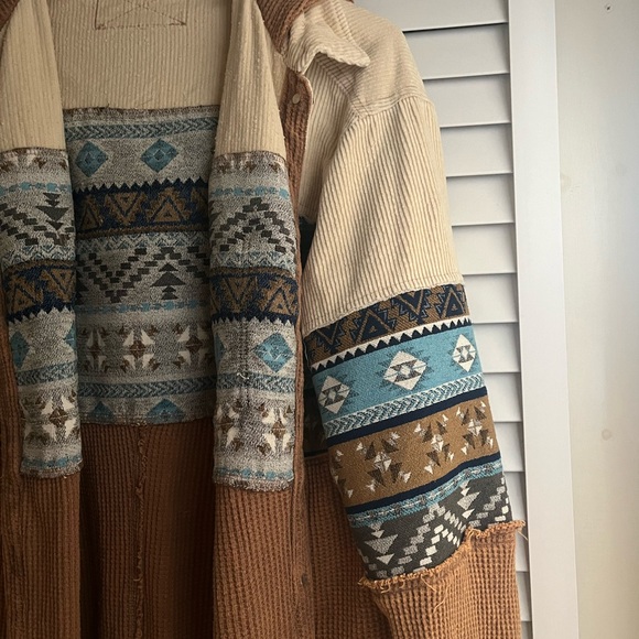 Buckle Shacket - Picture 5 of 15